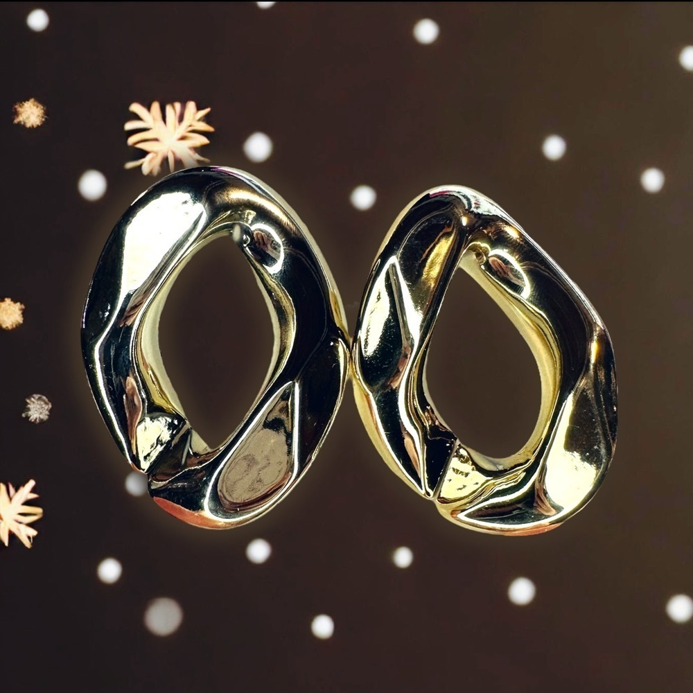 NEW Oversized Goldtone Curb / Cuban Link Pushback Stud Earrings